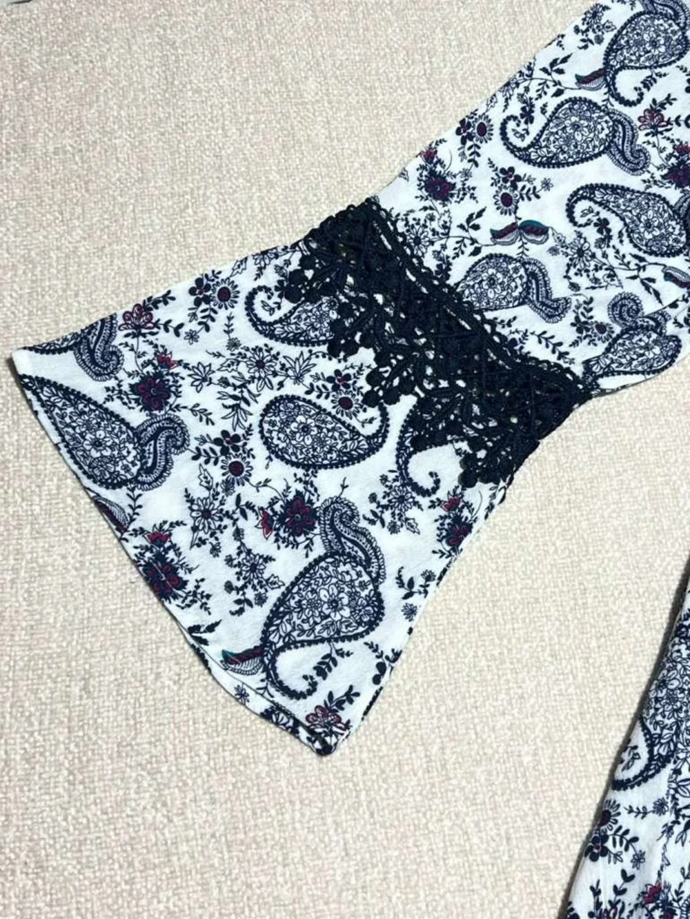 Boho Paisley Bell Sleeve Flowy Tunic Top XL NWT - Picture 3 of 7